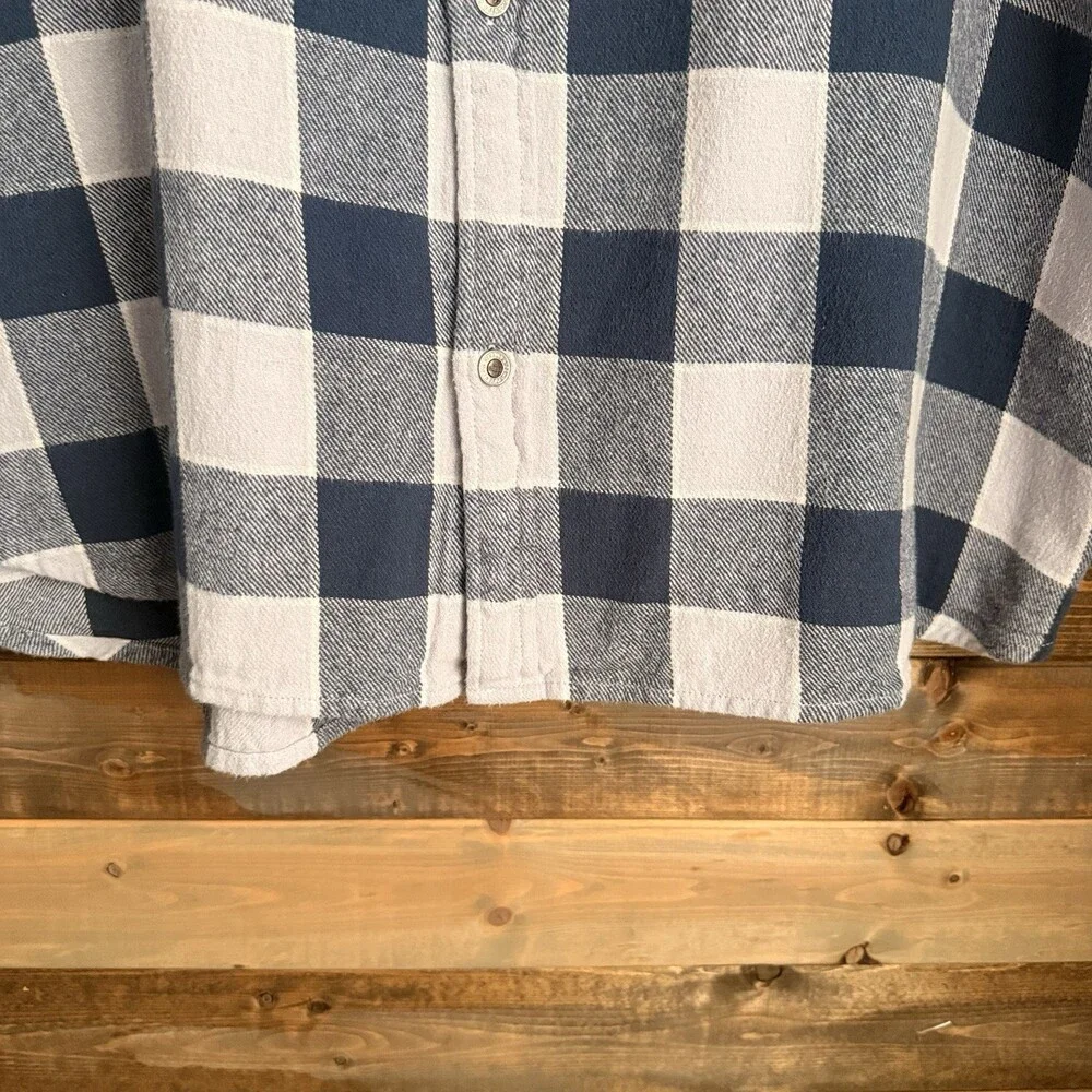 Levi’s SilverTab Men’s XXL 100% Cotton Flannel Shirt Blue White Buffalo Plaid